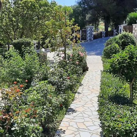Aparthotel Nikos